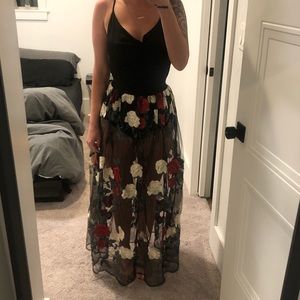 Mesh Floral Embroidered Skirt